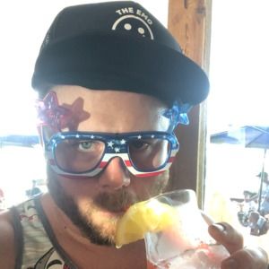 Meet your Posher, Casey